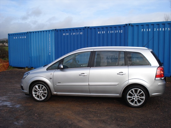 Vauxhall Zafira 7 seater estate car