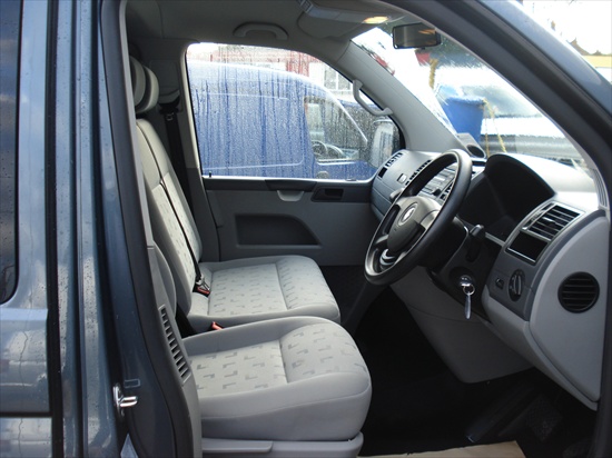 Volkswagen Shuttle LWB SE Estate car