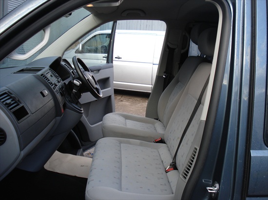 Volkswagen Shuttle LWB SE Estate car